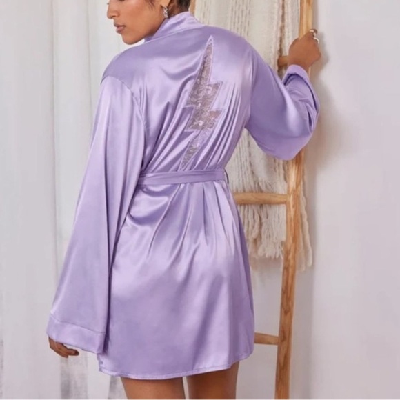 Savage X Fenty Lavender Satin Robe with Lightning Accent - Picture 1 of 7